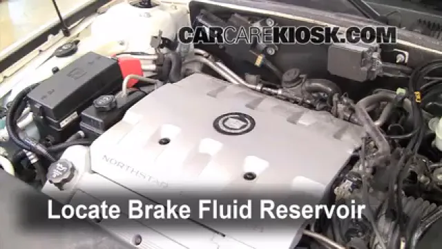 2003 Cadillac Seville SLS 4.6L V8 Liquide de frein Ajouter du liquide